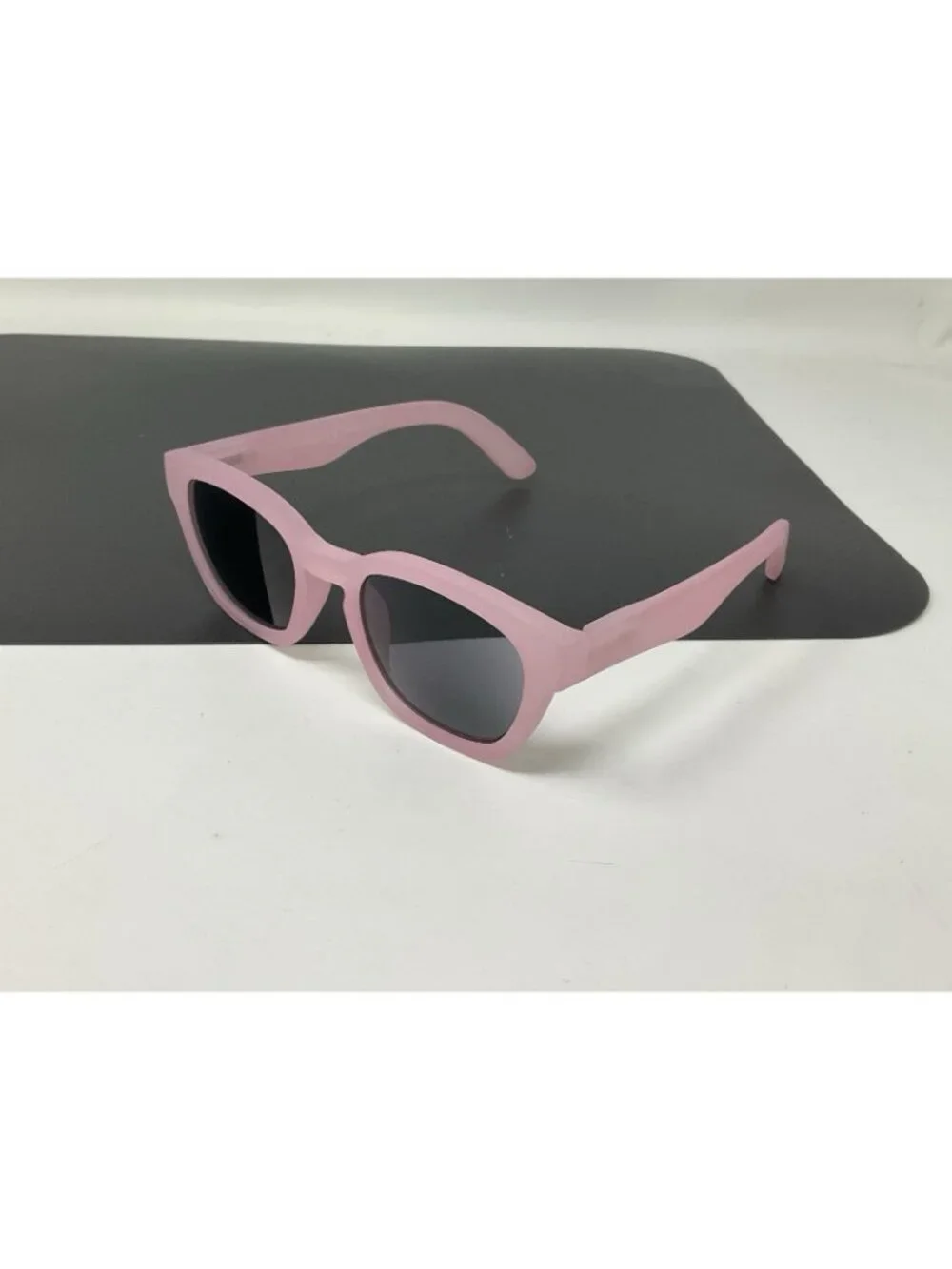Peepersoceans Away Sun +1.25 Readers Sunglasses Pink